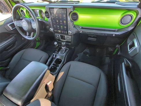 Used 2018 Jeep Wrangler Sport image 15