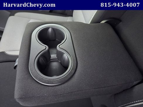 Used 2024 GMC Terrain SLE image 28