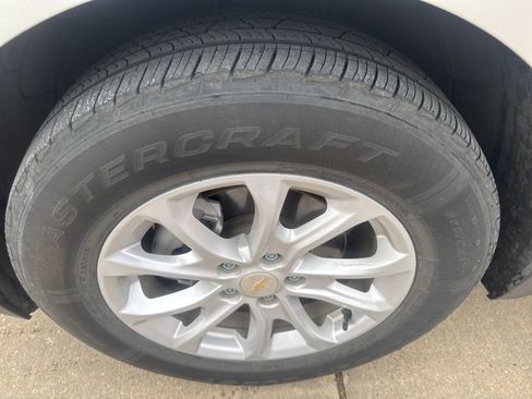 Used 2021 Chevrolet Equinox LT image 6