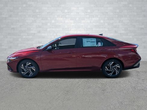 New 2025 Hyundai Elantra Sport image 8