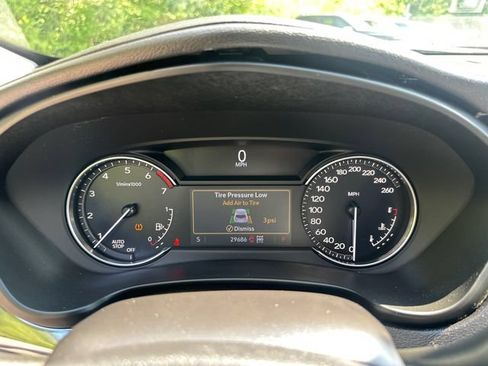 Used 2023 Cadillac XT4 Luxury w/ LPO, Onyx Lite Package AWD/4WD image 31