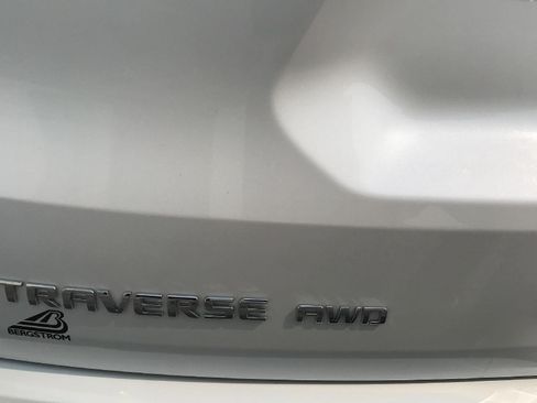 Certified 2018 Chevrolet Traverse Premier w/ LPO, Floor Liner Package AWD/4WD image 25
