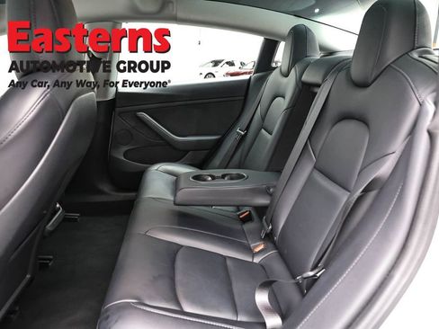 Used 2021 Tesla Model 3 Standard Range Plus image 19