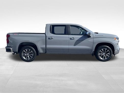 Used 2024 Chevrolet Silverado 1500 LT image 2
