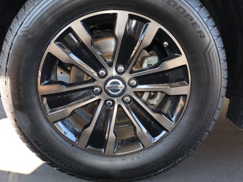 Used 2017 Nissan Armada Platinum w/ Captain Seat Package image 28