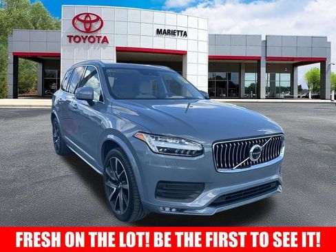 Used 2020 Volvo XC90 T6 Momentum w/ Protection Package AWD/4WD image 1