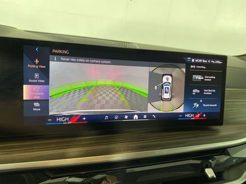 Used 2026 BMW X5 xDrive40i w/ Climate Comfort Package image 23