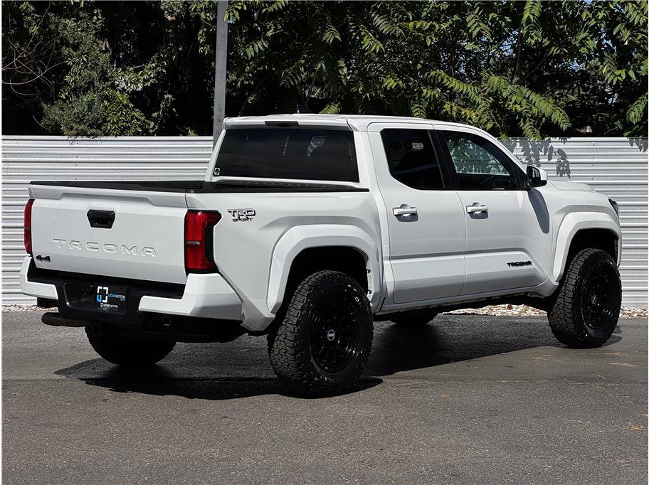 Used 2025 Toyota Tacoma TRD Sport AWD/4WD image 12