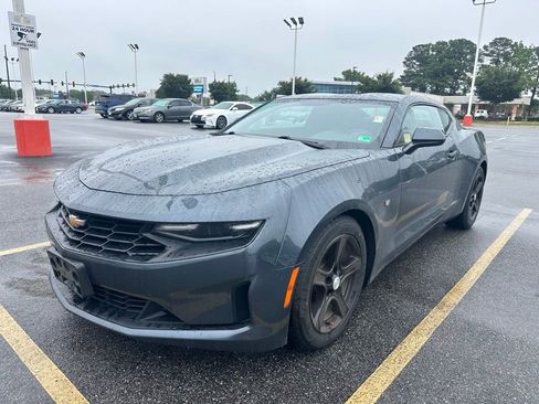 Used 2023 Chevrolet Camaro LT RWD image 2