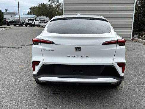 Certified 2024 Buick Envista Preferred w/ Convenience II Package image 5