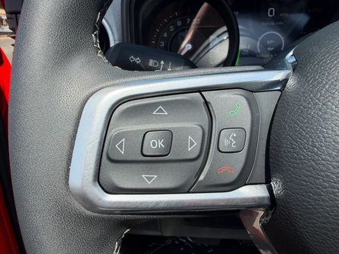 Used 2025 Jeep Wrangler Unlimited Sahara w/ Safety Group AWD/4WD image 14
