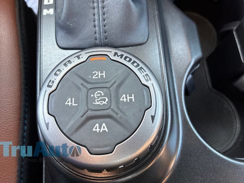 Used 2023 Ford Bronco Outer Banks w/ Sasquatch Package AWD/4WD image 35