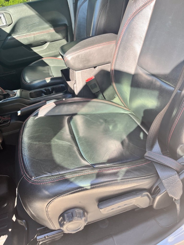 Used 2018 Jeep Wrangler Unlimited Rubicon w/ Uconnect 4C Nav & Sound Group AWD/4WD image 5