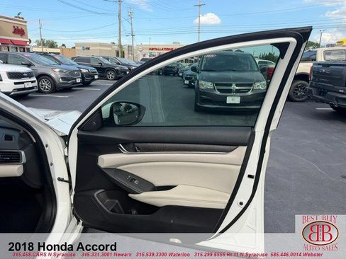 Used 2018 Honda Accord Touring image 17