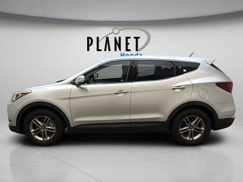Used 2018 Hyundai Santa Fe Sport AWD/4WD image 9