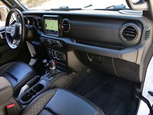 Used 2021 Jeep Wrangler Unlimited Sahara image 46