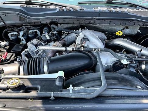 Used 2021 Ford F250 Lariat w/ Lariat Value Package AWD/4WD image 32