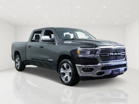 Used 2023 RAM 1500 Laramie AWD/4WD image 1