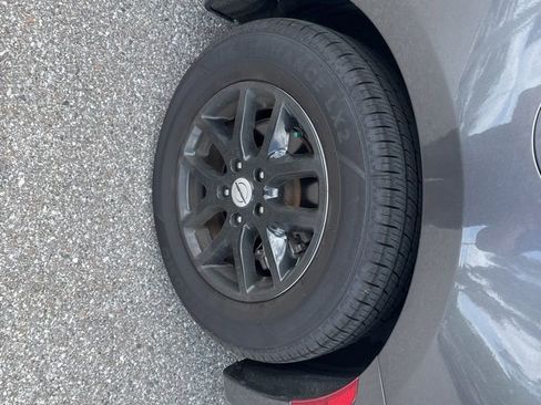 Used 2021 Chrysler Voyager Lxi FWD image 10