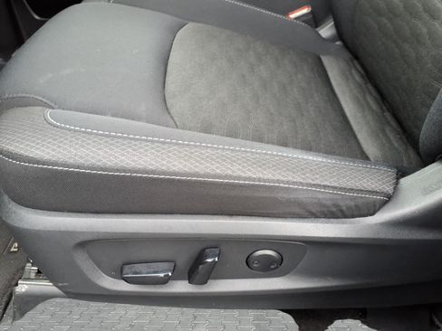 Used 2025 Nissan Pathfinder SV AWD/4WD image 15