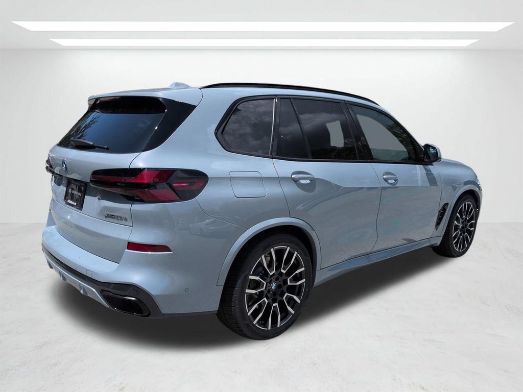 New 2026 BMW X5 xDrive50e w/ M Sport Package AWD/4WD image 4