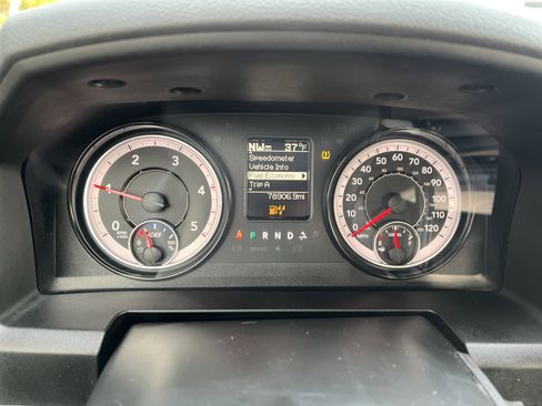 Used 2018 RAM 2500 SLT image 21