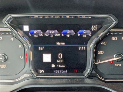 Used 2021 GMC Yukon Denali w/ Denali Premium Package image 11