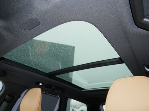 Certified 2024 Volvo V90 B6 Cross Country Ultimate w/ Protection Package Premier image 35