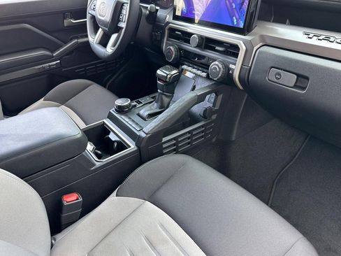 Certified 2025 Toyota Tacoma TRD Sport w/ TRD Sport Upgrade Package image 31