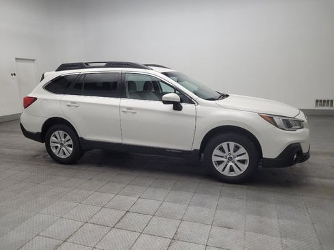 Used 2018 Subaru Outback 2.5i Premium w/ Popular Package #1 AWD/4WD image 11