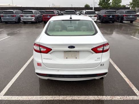 Used 2014 Ford Fusion SE image 4