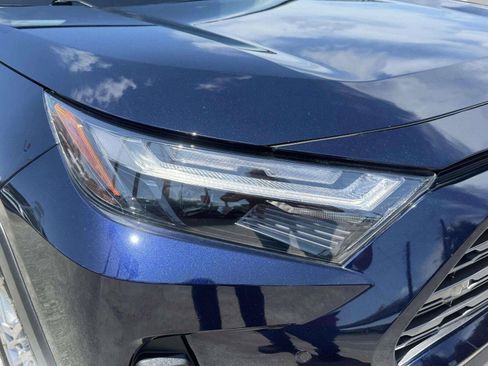 Used 2022 Toyota RAV4 Limited FWD image 11