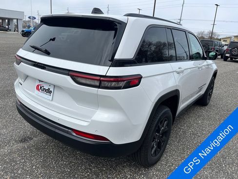 New 2026 Jeep Grand Cherokee Altitude AWD/4WD image 30