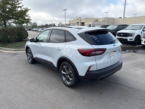 Certified 2025 Ford Escape ST-Line Select AWD/4WD image 4
