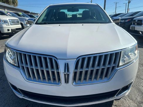 Used 2010 Lincoln MKZ Sedan 4D image 3