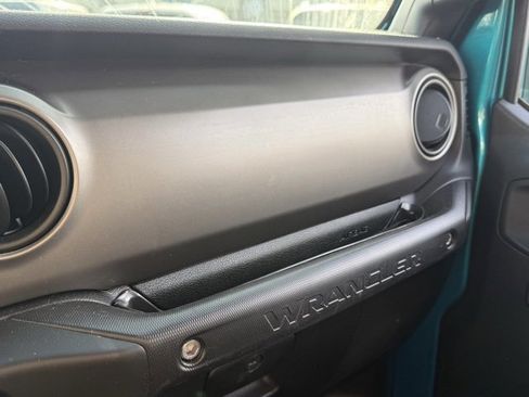 Used 2020 Jeep Wrangler Sport S image 22