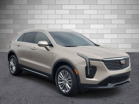Certified 2025 Cadillac XT4 Premium Luxury FWD image 7