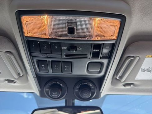 Used 2019 Toyota 4Runner TRD Off-Road Premium AWD/4WD image 15