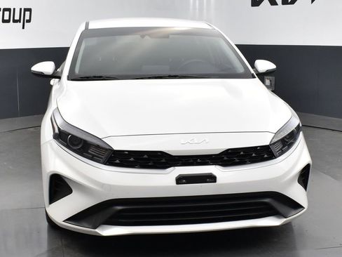 Certified 2023 Kia Forte LXS w/ LXS Technology Package FWD image 8