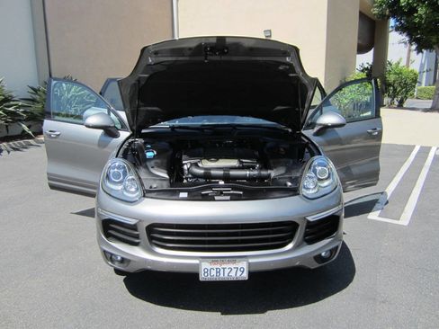Used 2017 Porsche Cayenne image 12