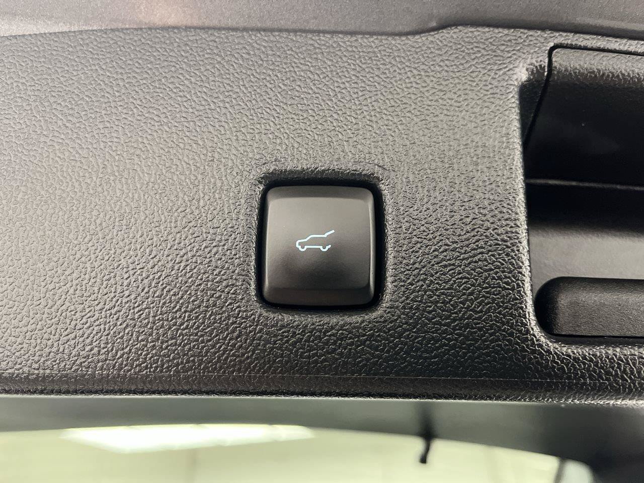 Used 2023 Ford Escape Active w/ Tech Pack #1 AWD/4WD image 29