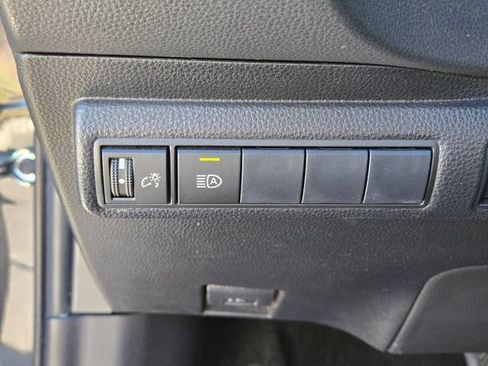 Used 2020 Toyota Corolla SE FWD image 37