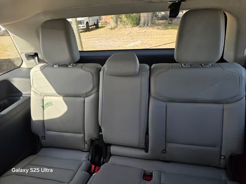 New 2026 Ford Expedition Active image 12