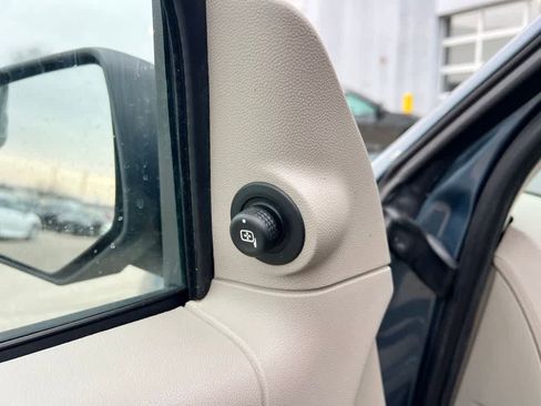 Used 2011 Ford Escape XLT w/ 202A Rapid Spec Order Code image 17