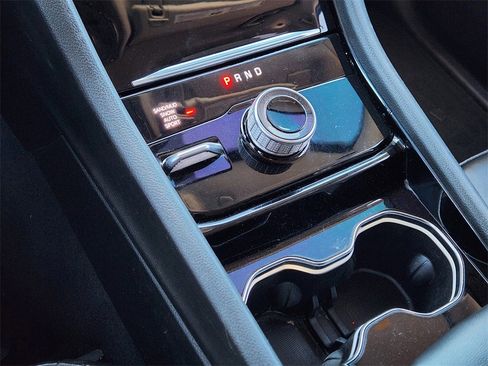 Used 2023 Jeep Grand Cherokee L Limited image 19