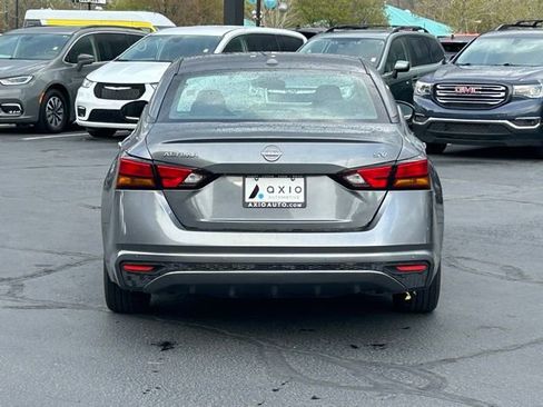 Used 2024 Nissan Altima 2.5 SV FWD image 5