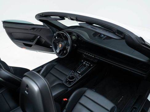 Used 2022 Porsche 911 Carrera GTS RWD image 36
