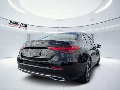 Used 2025 Mercedes-Benz C 300 4MATIC Sedan image 3