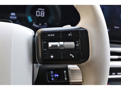 Certified 2024 Hyundai Santa Fe SEL FWD image 18
