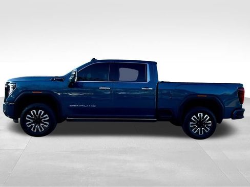 Used 2024 GMC Sierra 2500 Denali Ultimate image 9
